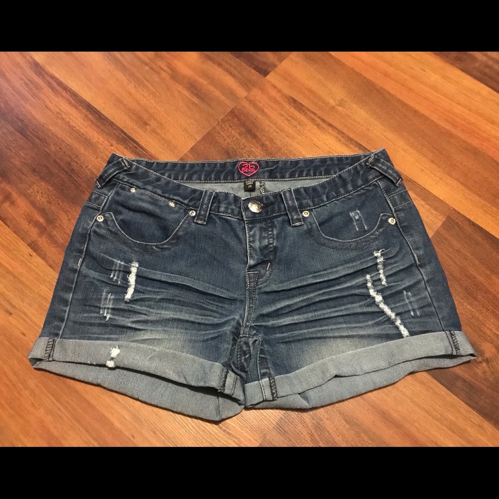 2B bebe shorts size 29